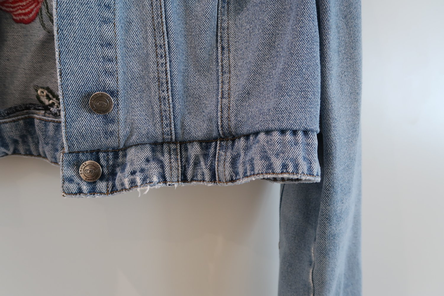 Vintage Cropped Denim Jacket - Image 8